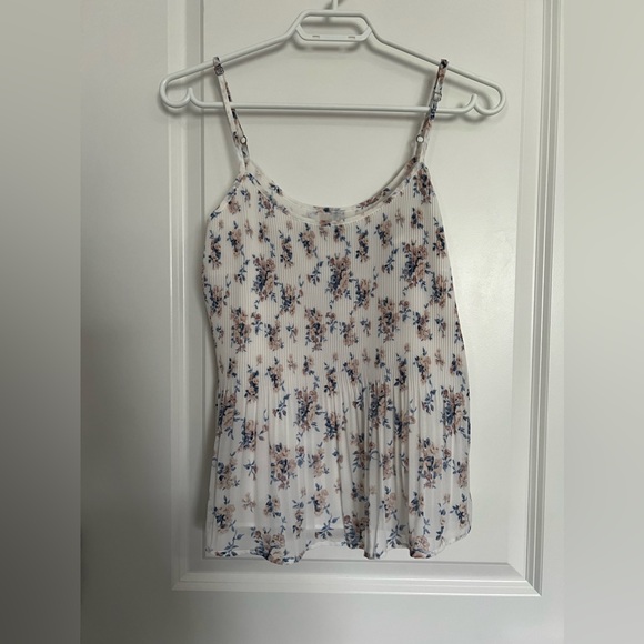 *NWT* ABERCROMBIE & FITCH FLOWY FLORAL TANK - SMALL - Picture 2 of 8